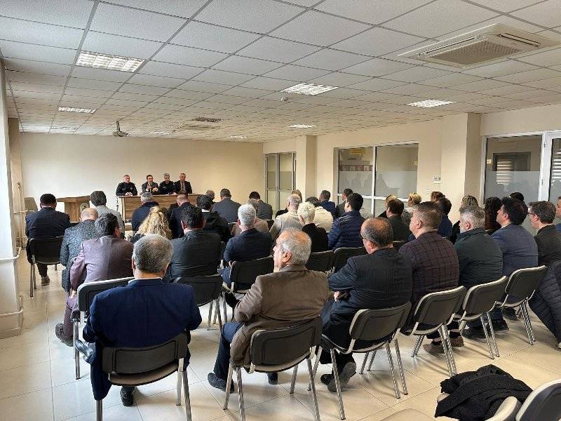 **Burhaniye’de Okul Güvenliği Toplantısı Yapıldı**