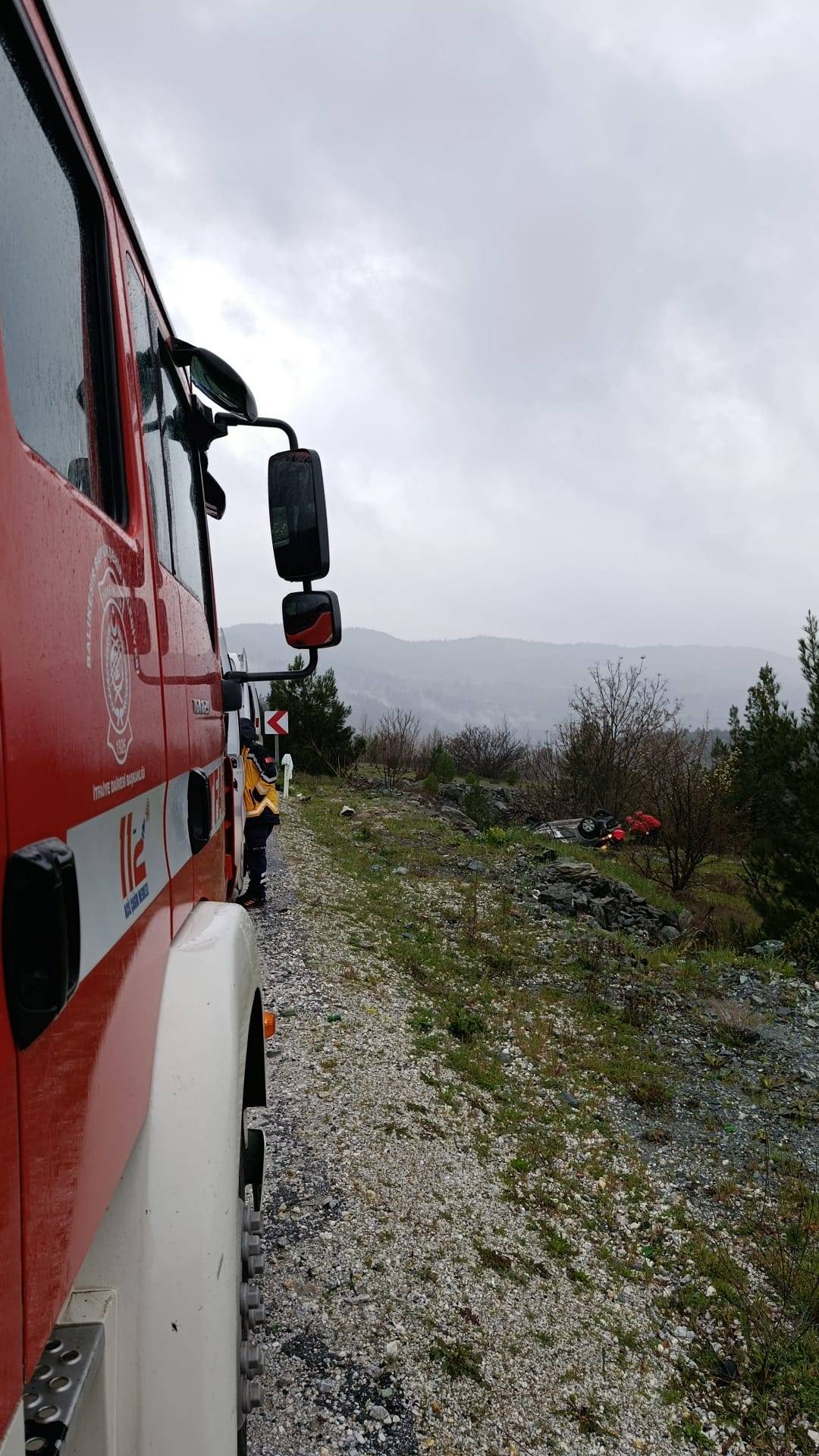 Balıkesir–Bursa Karayolunda Korkutan Kaza: Araç Takla Attı, 3 Yaralı