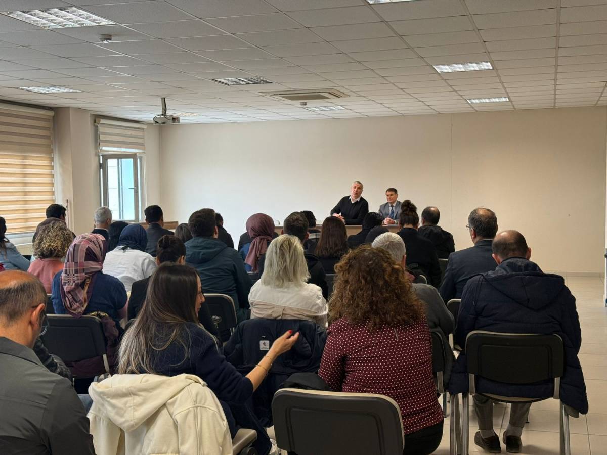 Burhaniye’de bağımlılıkla mücadele toplantısı