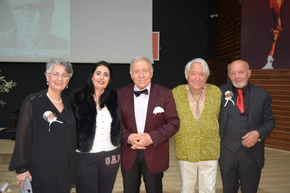 Edremit'e İz Bırakan Şair Halil Soyuer'e Vefa