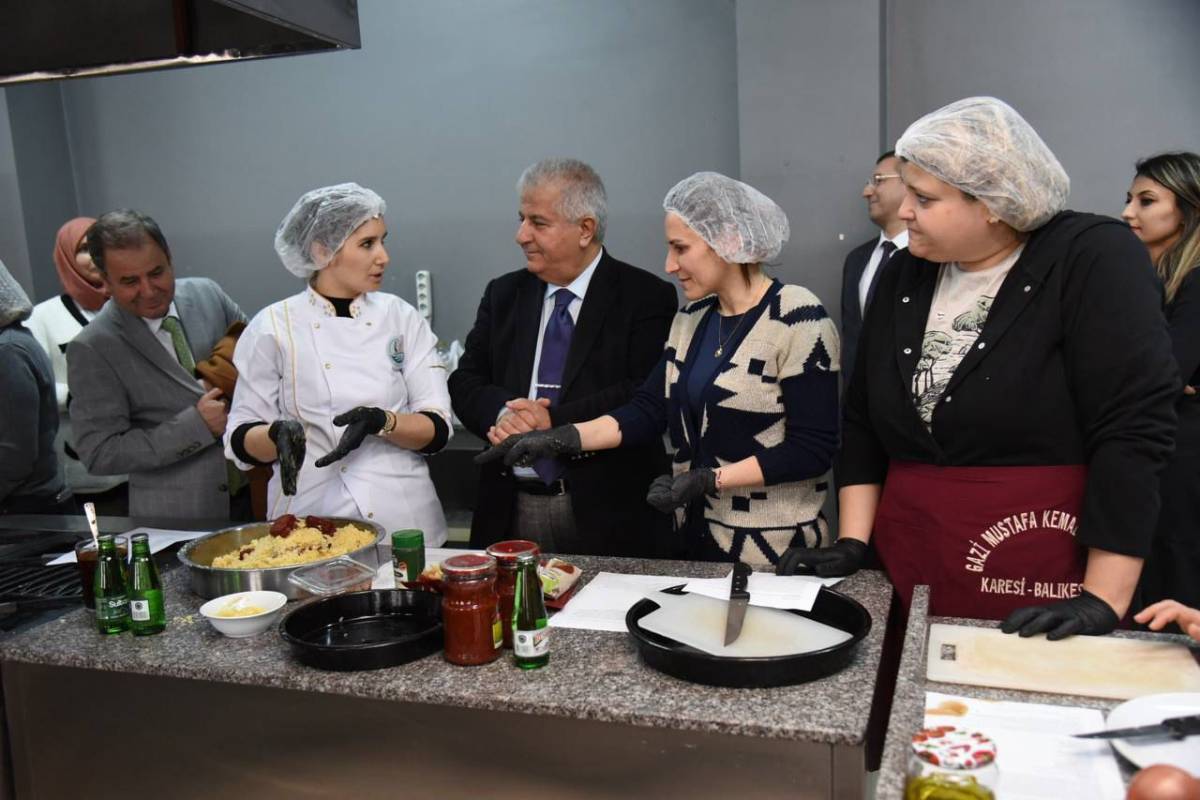 Yoğurdukça Çoğalan Kültür: Gastronomi Akademisi'nde Çiğ Köfte Buluşması