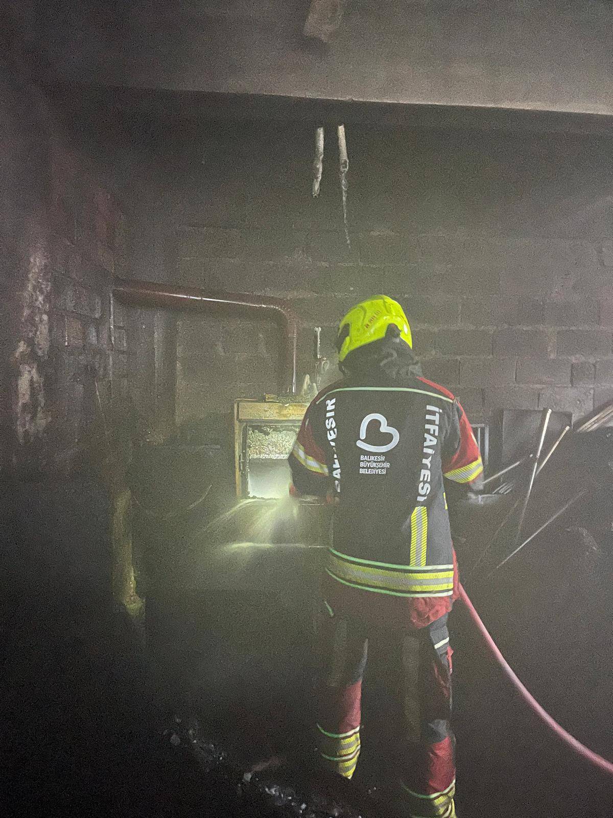 Gömeç’te ev yangınına itfaiye müdahalesi