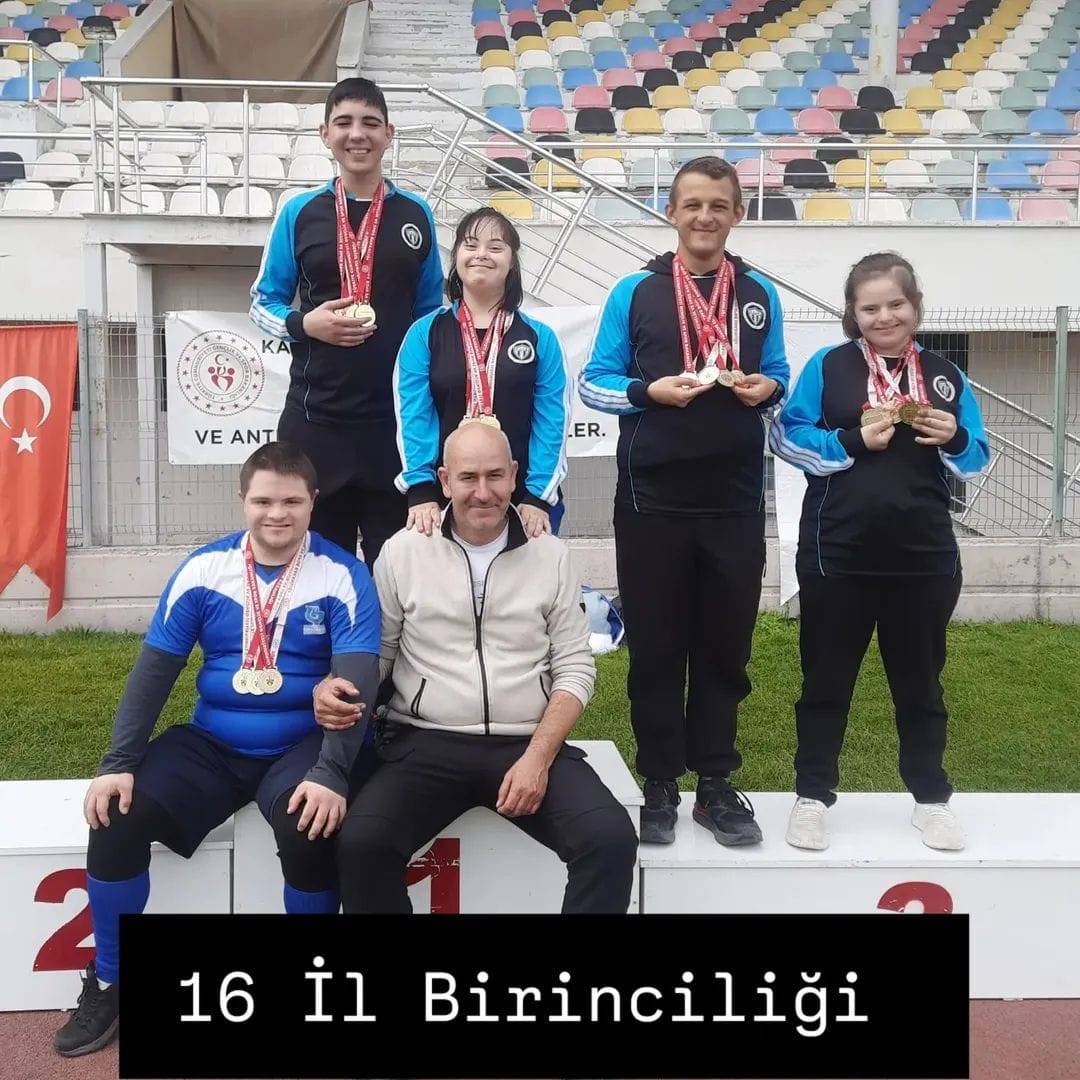 Gururumuz oldular Özel sporcular yarışmaya 16 dalda damga vurdular.
