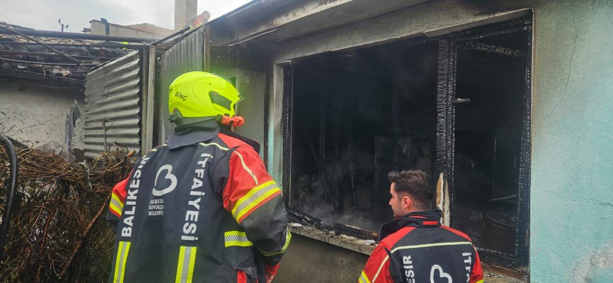 Kepsut’ta Ev Yangını Korkuttu