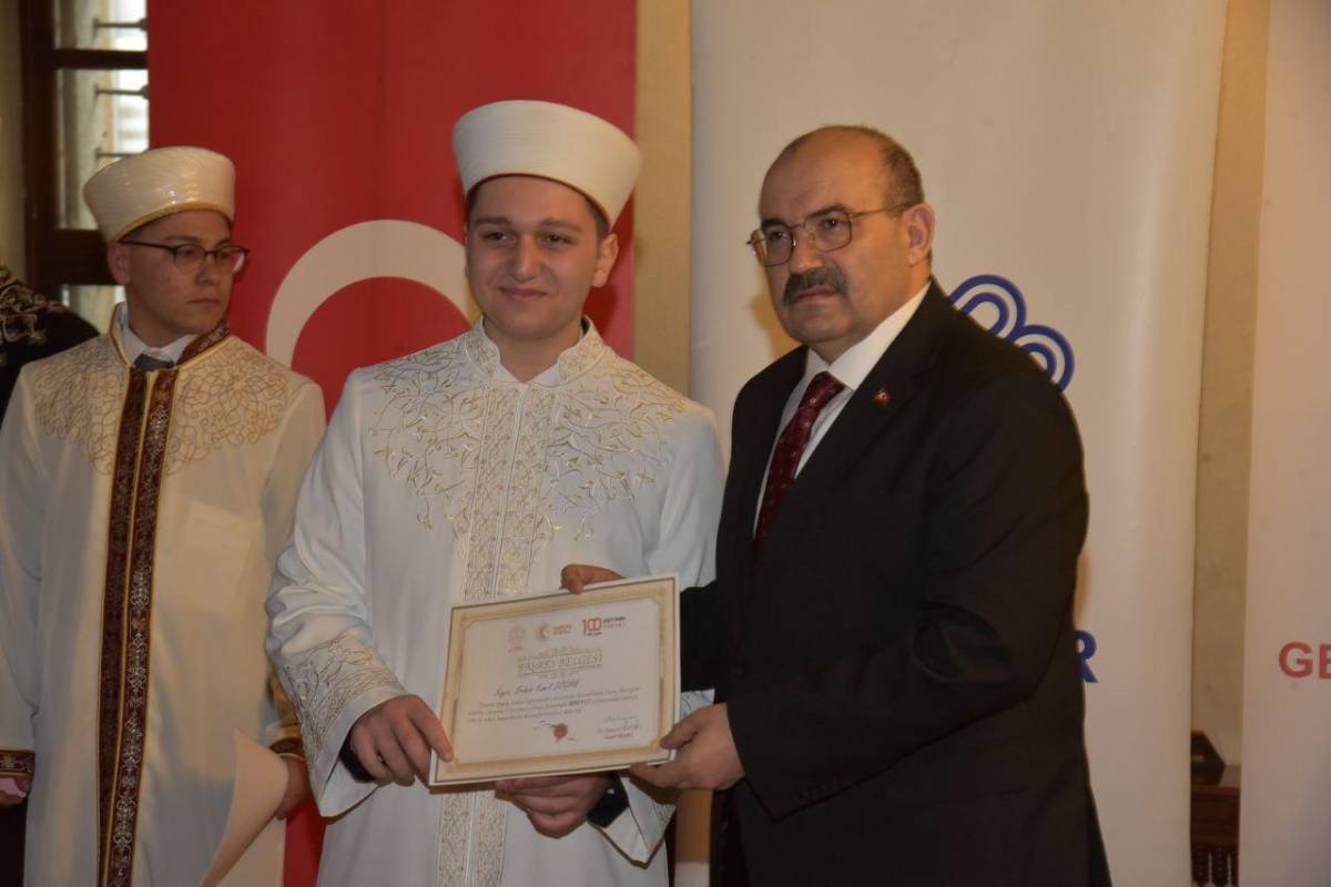 Sözün Hikmeti Balıkesir'de Yankılandı: Genç Hatipler Bölge Finali Büyük Coşkuyla Gerçekleşti