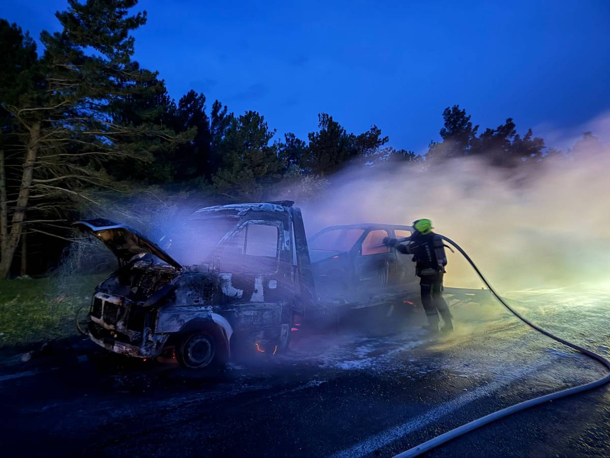 Hanlar'da korkutan çekici yangını