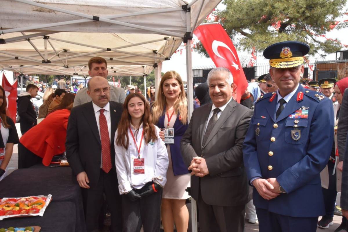 Balıkesir’de 23 Nisan Gururu: Çocuklar Bayramlarını Doyasıya Yaşadı