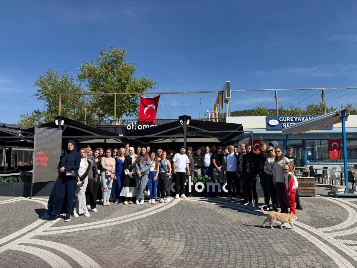 Kardeş Okullar Edremit’te buluştu