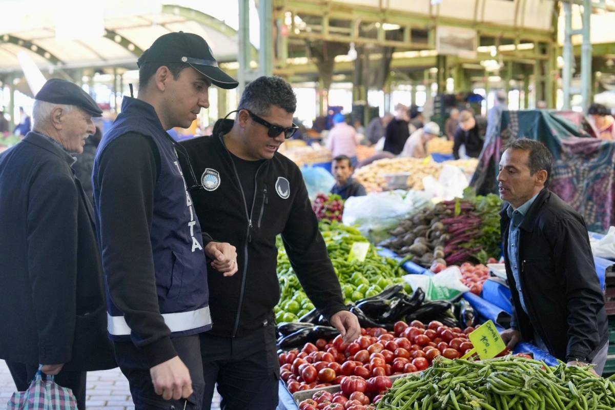 Burhaniye Belediyesi Zabıta Ekipleri Denetimlerini  Aralıksız Sürdürüyor