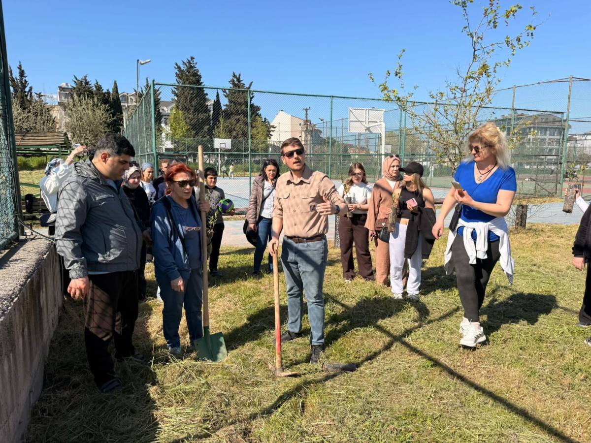 General Balcı Çamlığı’nda 100’den Fazla Defne Fidanı Toprakla Buluştu