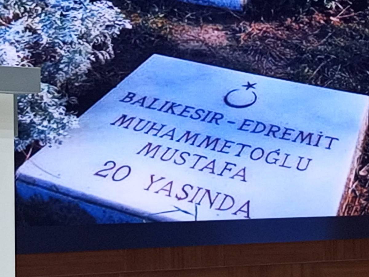 Bandırma’da Çanakkale Konferansı ve Fotoğraf Sergisi Düzenlendi