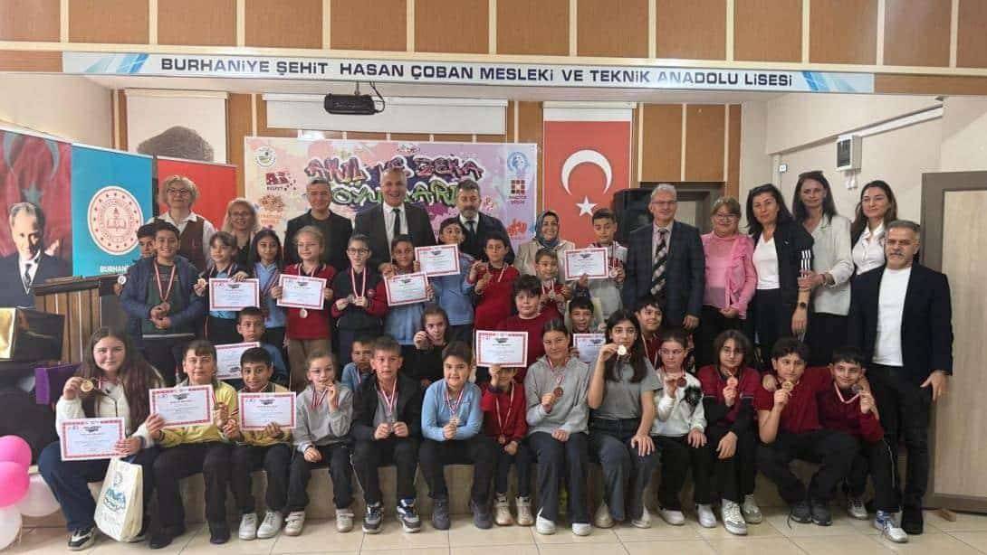 Burhaniye’de Akıl ve Zekâ Oyunları ödül töreni yapıldı