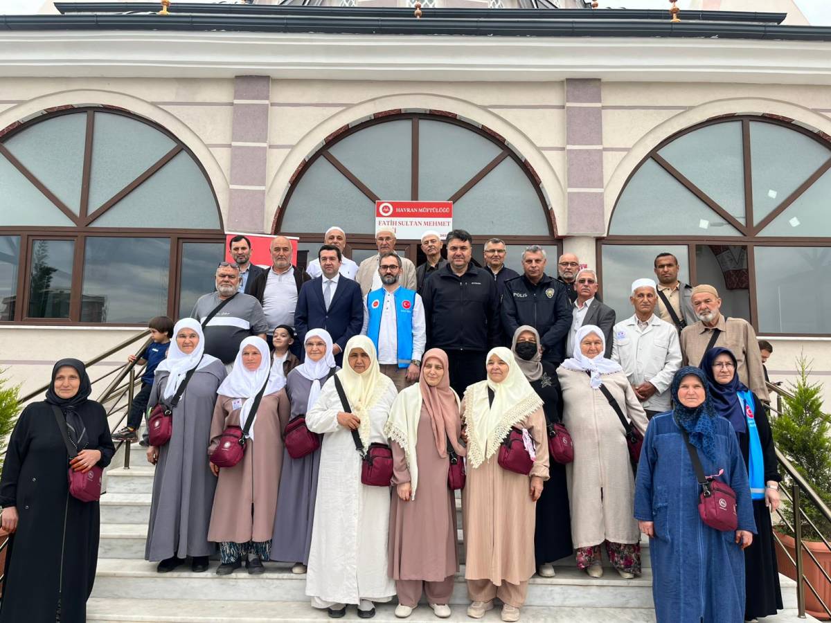 Havran'da hacı adayları kutsal topraklara dualarla uğurlandı.