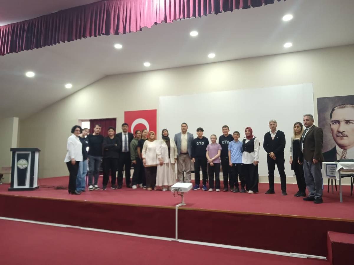 Burhaniye’de İklim Değişikliği konulu münazara yapıldı