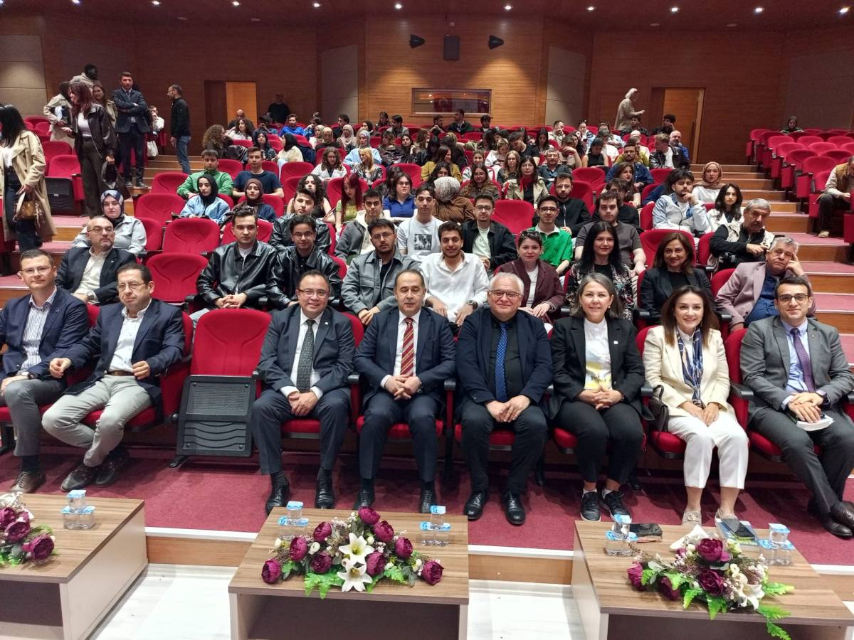 Bandırma’da “Berber Dükkanı Sohbetleri”ne yoğun ilgi