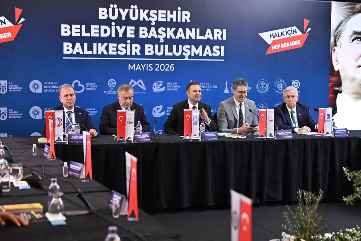 Başkan Ahmet Akın Tarihi Zirveye Ev Sahipliği Yaptı