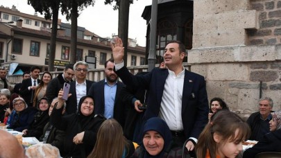 Başkan Akın’dan Balıkesir’in kalbinde dev iftar