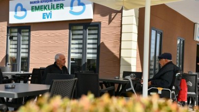Başkan Akın, Emekliler Evi’ni hizmete açtı