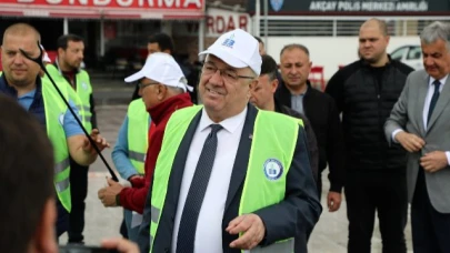 Edremit’te temizlik seferberliği Akçay ile devam etti