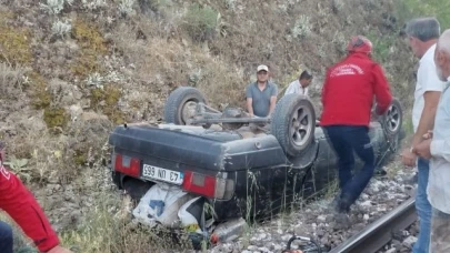 Dursunbey’de Kaza: Sıkışan Sürücüyü İtfaiye Ekipleri Kurtardı