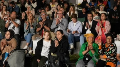 Büyükşehir’in Babalar Günü Konserinde Ferdi Zeyrek Unutulmadı