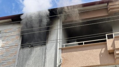 Edremit’te Yangında Dumanlar Pencereden Böyle Çıktı