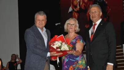 Türkülerimizle Anadolu Gezintisi: Edremit'te coşku dolu gece