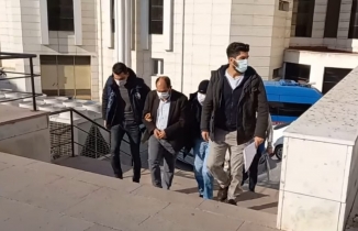 Fuhuş kısıtlama dinlemiyor. Fuhuş yaparken polise yakalandılar.