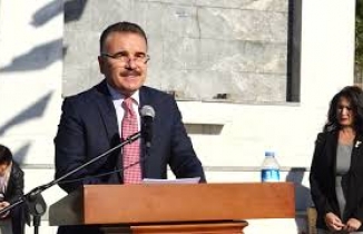 29 Ekim Cumhuriyet Bayramı tüm yurtta olduğu gibi Edremit ilçesinde de coşkuyla kutlandı